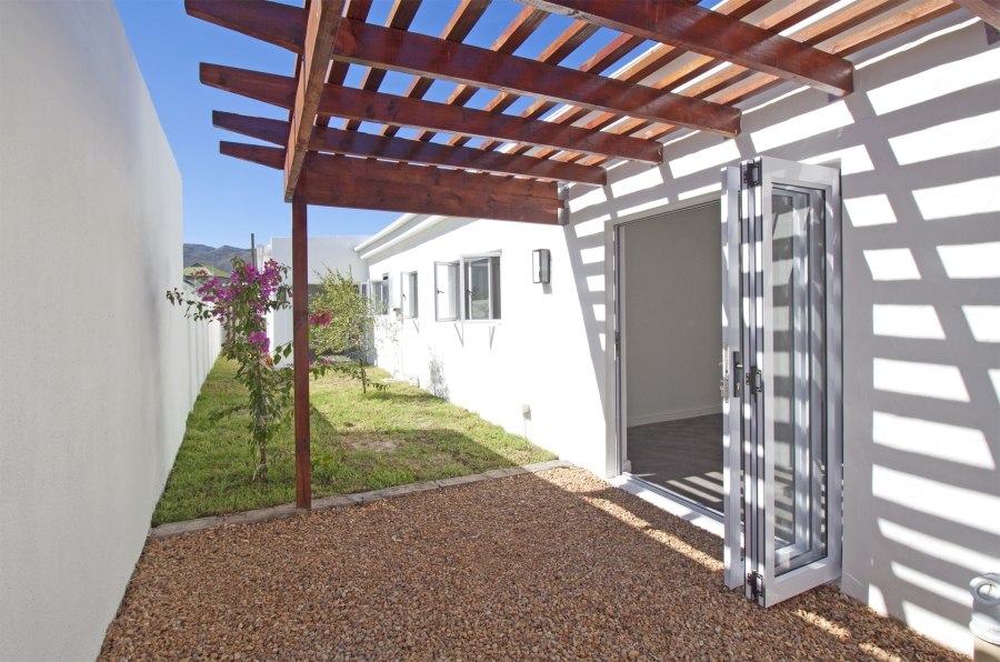 3 Bedroom Property for Sale in Milkwood Park Western Cape